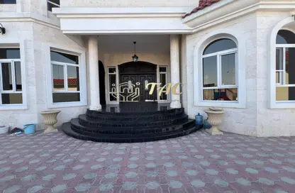 Villa - 5 Bedrooms for rent in Al Warqa'a 4 - Al Warqa'a - Dubai