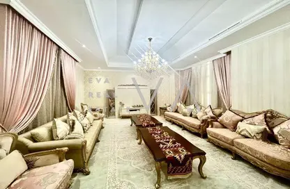 Villa - 5 Bedrooms - 6 Bathrooms for rent in Al Barsha 3 Villas - Al Barsha 3 - Al Barsha - Dubai