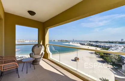 Apartment - 2 Bedrooms - 3 Bathrooms for sale in Al Haseer - Shoreline Apartments - Palm Jumeirah - Dubai