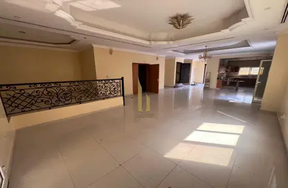 Villa - 5 Bedrooms - 5 Bathrooms for rent in Umm Suqeim 1 Villas - Umm Suqeim 1 - Umm Suqeim - Dubai