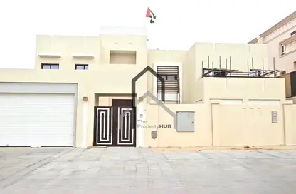 Villa - 5 Bedrooms for sale in Madinat Al Riyad - Abu Dhabi