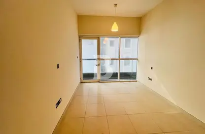 Apartment - 2 Bedrooms - 2 Bathrooms for rent in Waqf Sheikh Zayed Residential Building - Zayed the First Street - Al Khalidiya - Abu Dhabi