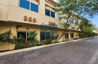 Villa - 3 Bedrooms - 5 Bathrooms for rent in Jumeirah 1 Villas - Jumeirah 1 - Jumeirah - Dubai