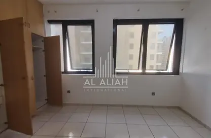 Apartment - 1 Bedroom - 1 Bathroom for rent in Al Falah Street - City Downtown - Abu Dhabi