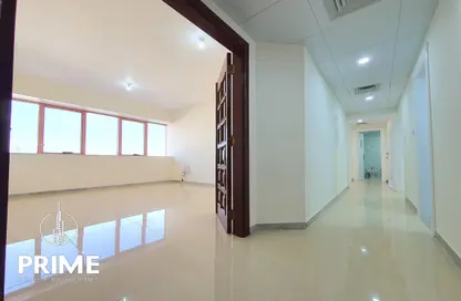 Apartment - 2 Bedrooms - 2 Bathrooms for rent in Defense Road - City Downtown - Abu Dhabi