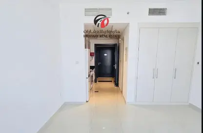 Apartment - 1 Bathroom for rent in Carson B - Carson - DAMAC Hills - Dubai