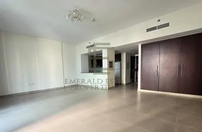 Apartment - 1 Bathroom for rent in Dubai Wharf Tower 2 - Culture Village - Dubai