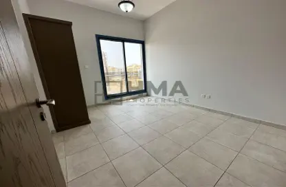 شقة - 2 غرف نوم - 3 حمامات للايجار في الورقاء - دبي