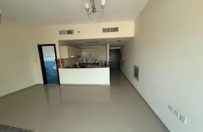 Apartment - Studio - 1 Bathroom for rent in UniEstate Sports Tower - Dubai Sports City - Dubai