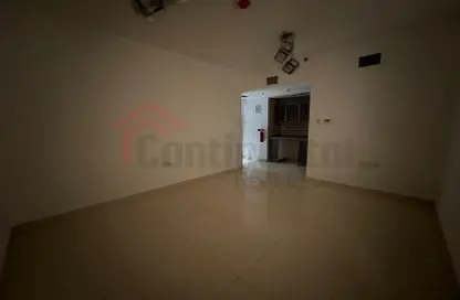 Empty Room image for: Apartment - 1 Bathroom for rent in Al Nabaa Building - Al Naba'ah - Al Sharq - Sharjah, Image 1