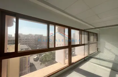 Office Space - Studio - 1 Bathroom for rent in Al Souk Al Kabeer - Bur Dubai - Dubai