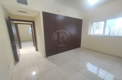 Apartment - 2 Bedrooms - 2 Bathrooms for rent in Zig Zag Building - Tourist Club Area - Abu Dhabi