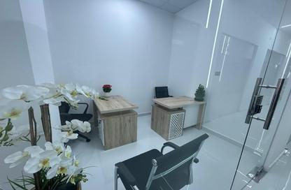 Office Space - Studio - 1 Bathroom for rent in Red Avenue - Al Garhoud - Dubai