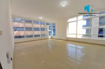 Apartment - 2 Bedrooms - 3 Bathrooms for rent in Al Ahlia tower - Al Khalidiya - Abu Dhabi