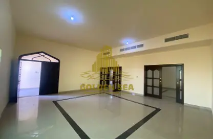 Villa - 7 Bedrooms - 7 Bathrooms for rent in Shakhbout City - Abu Dhabi