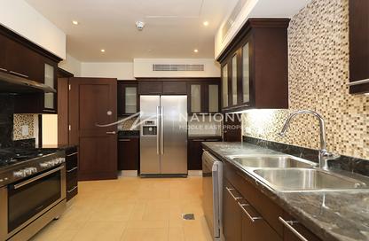 Apartment - 4 Bedrooms - 4 Bathrooms for sale in Saadiyat Beach Residences - Saadiyat Beach - Saadiyat Island - Abu Dhabi