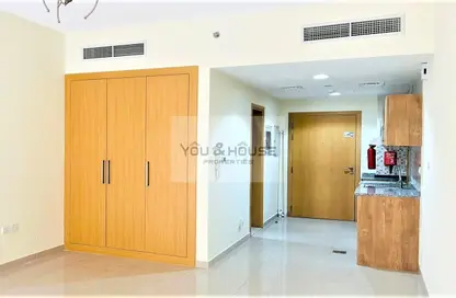 Apartment - 1 Bathroom for rent in May Residence - Jumeirah Village Circle - Dubai