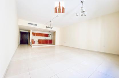 Apartment - 1 Bathroom for rent in Muwailih Building - Muwaileh - Sharjah