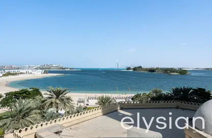 Apartment - 3 Bedrooms - 4 Bathrooms for rent in Al Khudrawi - Shoreline Apartments - Palm Jumeirah - Dubai