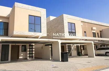 Townhouse - 2 Bedrooms - 3 Bathrooms for rent in Aldhay at Bloom Gardens - Bloom Gardens - Al Salam Street - Abu Dhabi