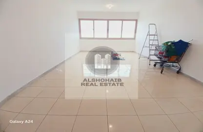 Apartment - 3 Bedrooms - 3 Bathrooms for rent in Hamdan Street - Abu Dhabi