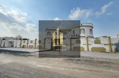 Villa - 4 Bedrooms - 6 Bathrooms for sale in Muwafja - Wasit - Sharjah