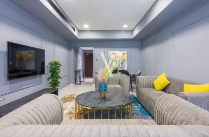 Living Room image for: Apartment - 2 Bedrooms - 3 Bathrooms for rent in Princess Tower - Dubai Marina - Dubai, Image 1