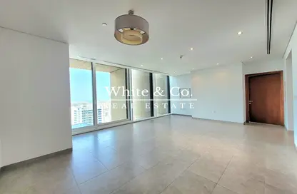 Empty Room image for: Apartment - 1 Bedroom - 2 Bathrooms for rent in Maze Tower - DIFC - Dubai, Image 1
