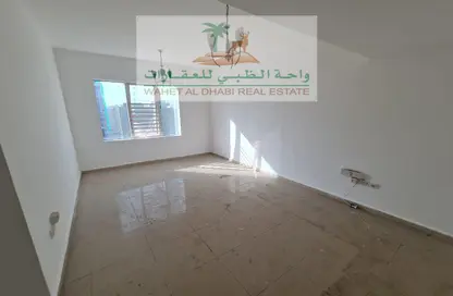 Apartment - 2 Bedrooms - 2 Bathrooms for rent in Qasimia 10 building - Al Mahatta - Al Qasimia - Sharjah