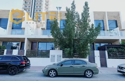 Villa - 4 Bedrooms - 3 Bathrooms for rent in Westar Vista - Jumeirah Village Circle - Dubai