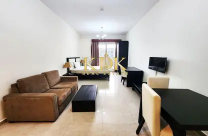 Apartment - Studio - 1 Bathroom for rent in Hanover Square - Jumeirah Village Circle - Dubai