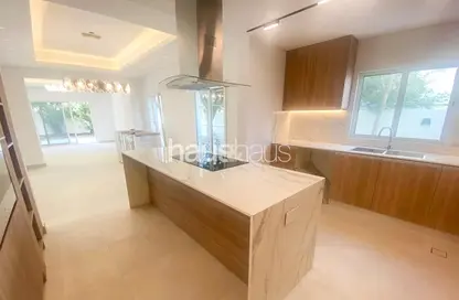 Villa - 4 Bedrooms - 3 Bathrooms for rent in Meadows 1 - Meadows - Dubai