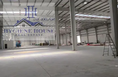 Warehouse - Studio - 2 Bathrooms for rent in New industrial area - Ajman