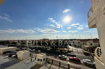 Apartment - 1 Bathroom for rent in Royal Residence 1 - Royal Residence - Dubai Sports City - Dubai