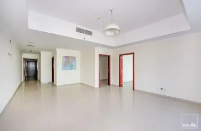 Apartment - 3 Bedrooms - 3 Bathrooms for rent in Al Bandary Tower A - Al Bandary Twin Towers - Al Khan - Sharjah