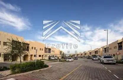 Villa - 2 Bedrooms - 3 Bathrooms for sale in Zone 7 - Hydra Village - Abu Dhabi