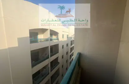 Apartment - 1 Bedroom - 2 Bathrooms for rent in Al Marzouqi Tower A - Al Marzouqi Towers - Al Qasimia - Sharjah