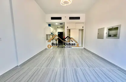 Apartment - 1 Bathroom for rent in Al Warsan 4 - Al Warsan - Dubai