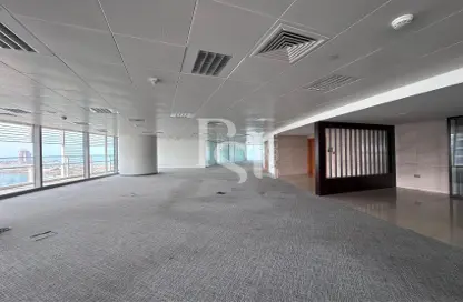 Office Space - Studio - 1 Bathroom for rent in Landmark Tower - Corniche Road - Abu Dhabi