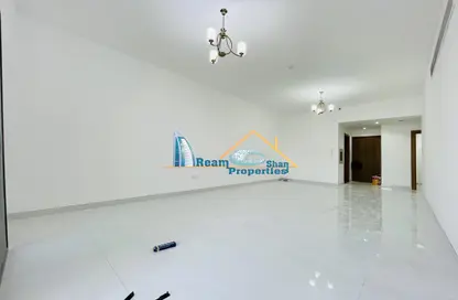 Apartment - 3 Bedrooms - 4 Bathrooms for rent in Al Jaddaf - Dubai