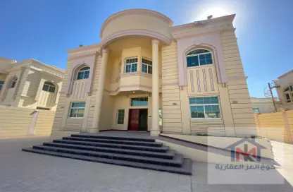 Villa - 6 Bedrooms for rent in Shakhbout City - Abu Dhabi