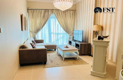 صورة لـ غرفة المعيشة شقة - غرفة نوم - 1 حمام للايجار في ماي فير ريزيدنسي - الخليج التجاري - دبي ، صورة رقم 1