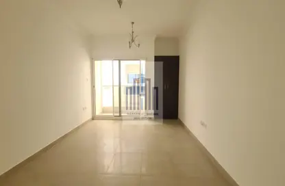 Apartment - 1 Bedroom - 2 Bathrooms for rent in Al Hoor Building - Muwaileh Commercial - Sharjah