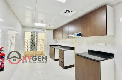 Apartment - 2 Bedrooms - 2 Bathrooms for rent in SS Building - Al Salam Street - Abu Dhabi