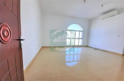 Apartment - 1 Bathroom for rent in Mohamed Bin Zayed Centre - Mohamed Bin Zayed City - Abu Dhabi