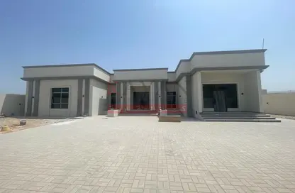 Villa - 4 Bedrooms - 7 Bathrooms for sale in Al Qusaidat - Ras Al Khaimah