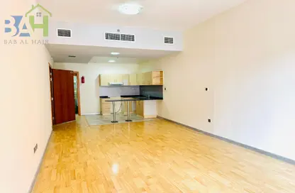 Apartment - Studio - 1 Bathroom for rent in Binghatti Apartments - Dubai Silicon Oasis - Dubai