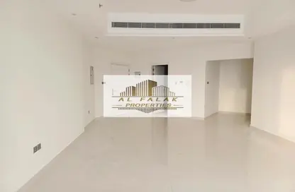 Apartment - 3 Bedrooms - 4 Bathrooms for rent in Al Khan Corniche - Al Khan - Sharjah