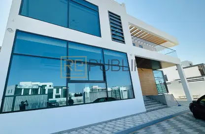 Villa - 6 Bedrooms - 7 Bathrooms for sale in West Yas - Yas Island - Abu Dhabi