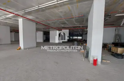 Retail - Studio - 1 Bathroom for rent in Al Shafar Park Tower - Al Karama - Dubai